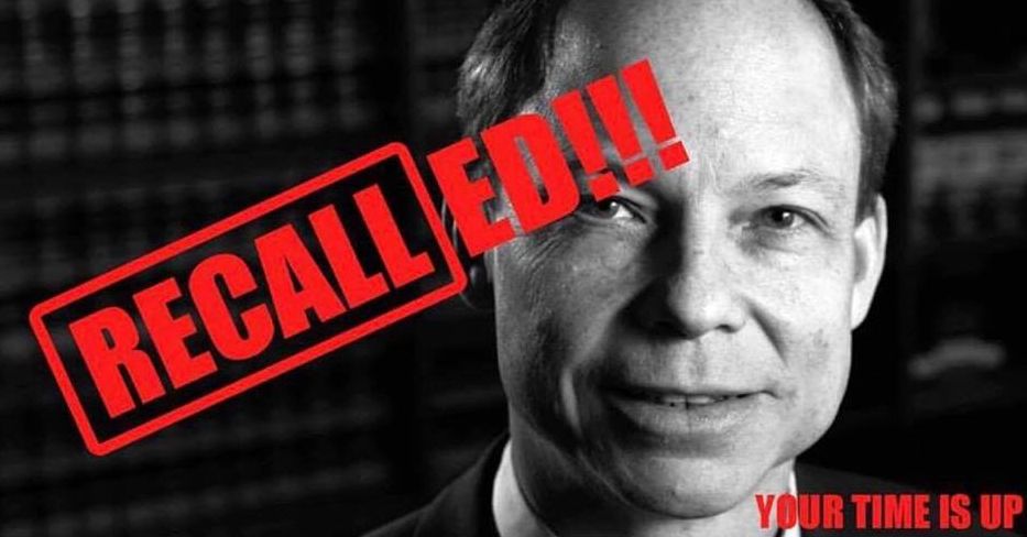 Propaganda no Facebook da campanha contra o juiz | Reprodução/Facebook