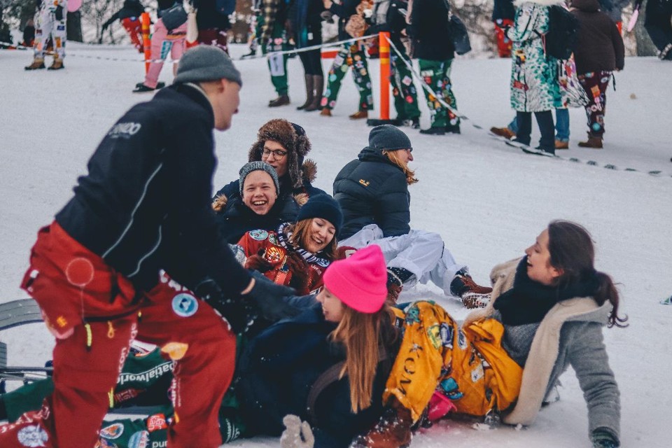 Finlandeses são o povo mais feliz do mundo, segundo relatório das Nações Unidas | Ethan Hu/
Unsplash