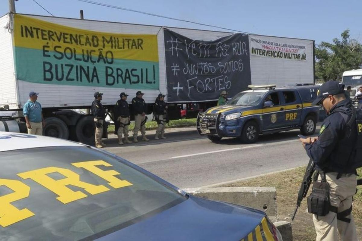 Durante a greve que paralisou o Brasil, muitos grupos aproveitaram o caos para pedir, novamente, intervenção militar | Vladimir Platonow/Agência Brasil