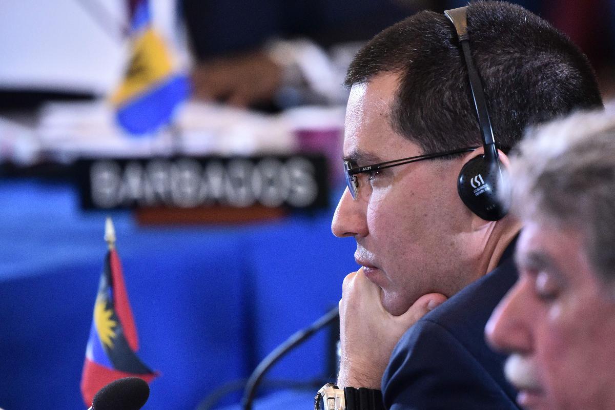 Chanceler venezuelan o Jorge Arreaza acompanha as discussões na assembleia geral da OEA | MANDEL NGANAFP