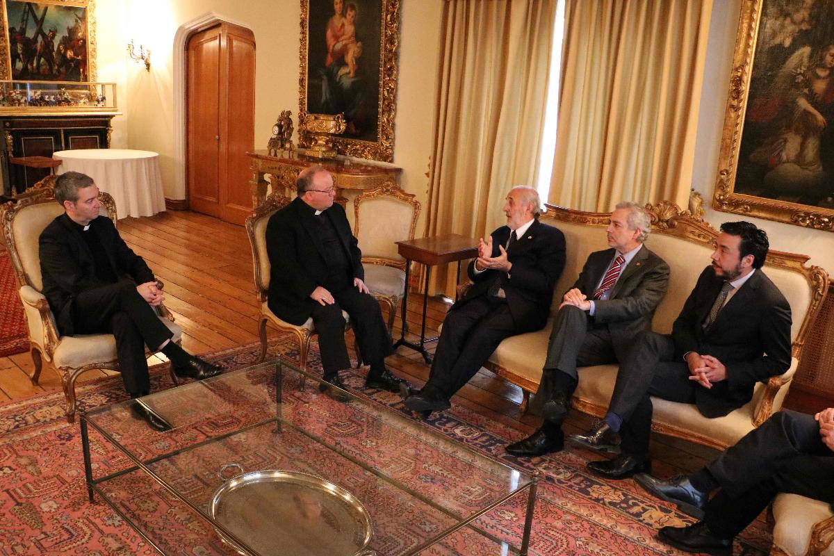 Representantes do Vaticano se reuniram com a promotoria chilena para discutir sobre as investigações de crimes sexuais cometidos por padres | CLAUDIO REYES/
AFP