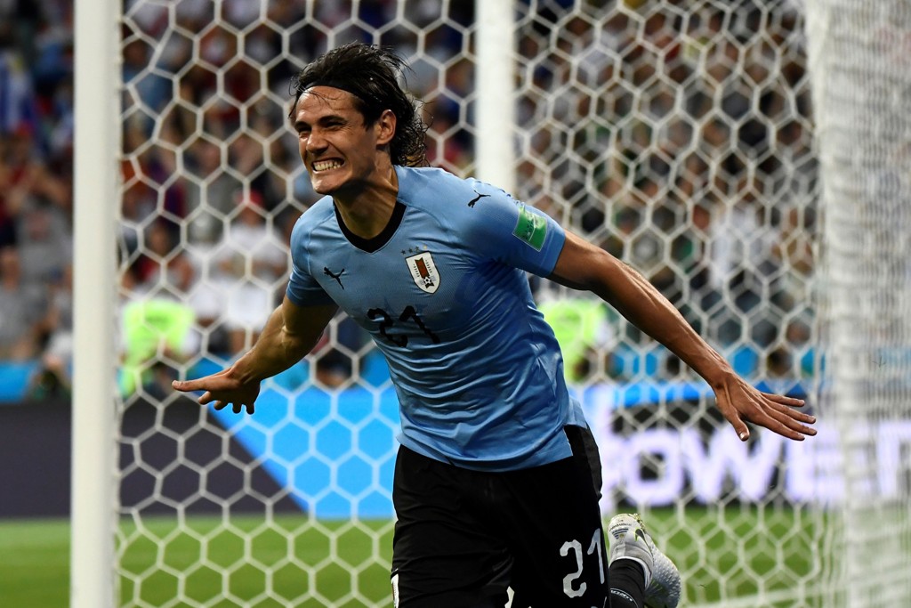 Cavani comemora seu segundo gol na vitória do Uruguai por 2 a 1 sobre Portugal na Copa do Mundo 2018