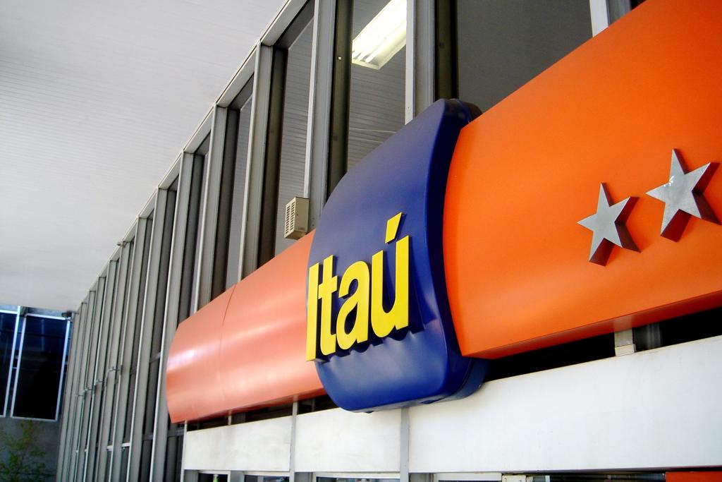 Fachada do Itaú. | Warko/Flickr