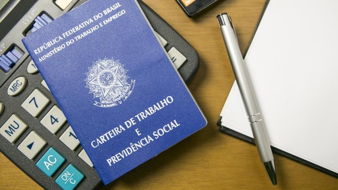 Entre os que não planejam a aposentadoria, quase metade garante que não sobra dinheiro no orçamento. | Marcelo Andrade/Gazeta do Povo