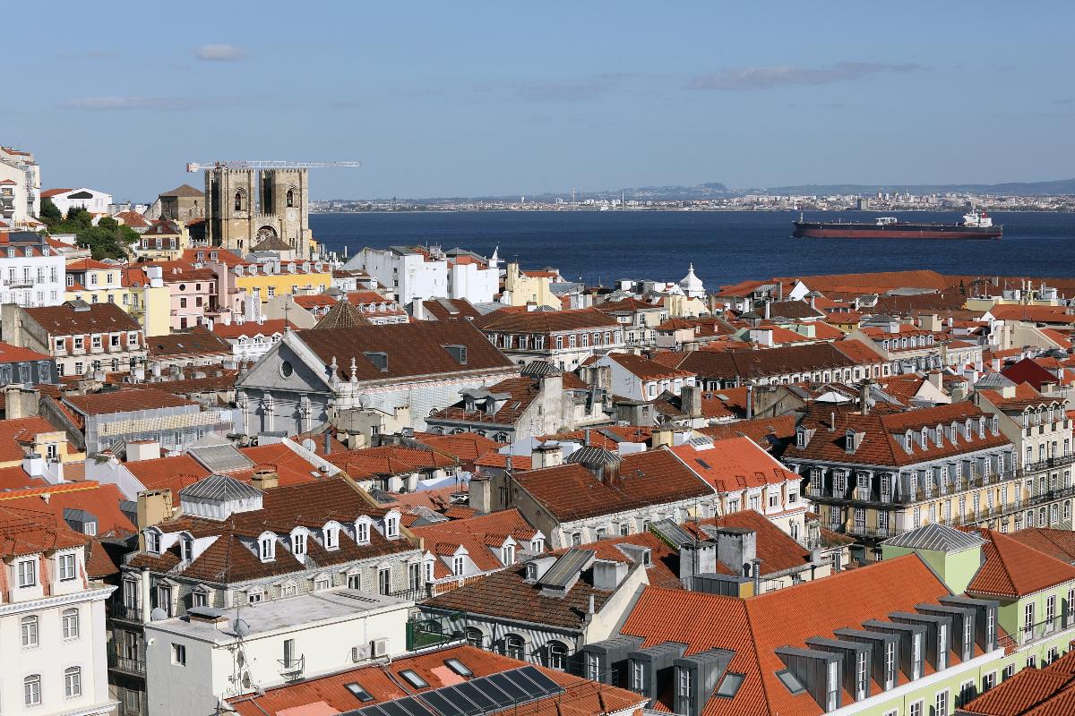 Vista panorâmica de Lisboa: a capital portuguesa está na moda, mas moradores começam a se queixar de problemas causados por essa euforia | ANA BRIGIDA/NYT