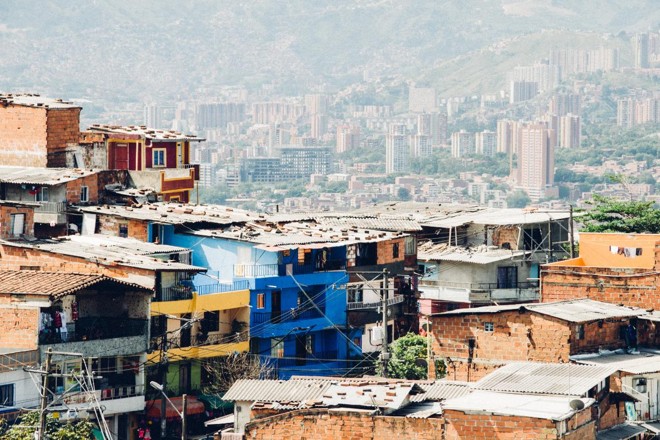 Um dos desafios do futuro presidente da Colômbia será o de combater a pobreza: 28% são extremamente pobres no país andino, segundo o Banco Mundial | Milo Miloezger/
Unsplash
