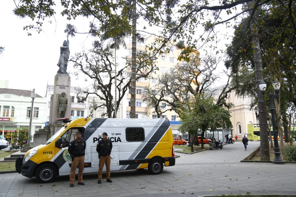 A Polícia Militar tem visitado empresas diariamente e instalado módulos móveis em pontos estratégicos da capital | Aniele Nascimento/Gazeta do Povo