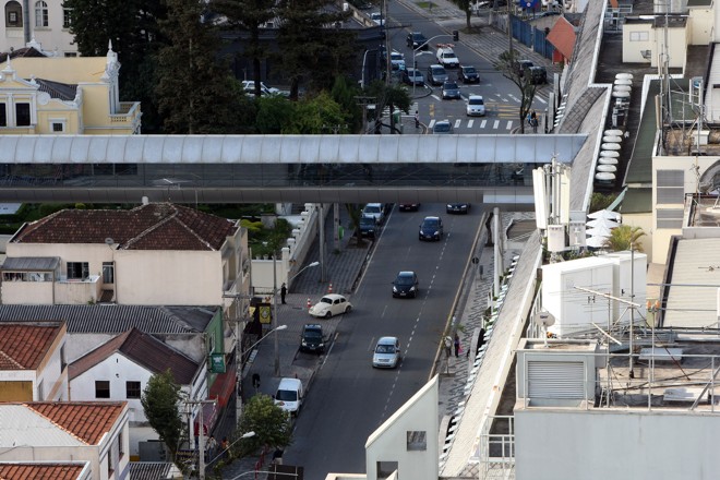 Passarela do Shopping Mueller teve outorga de R$ 42,7 mil | Albari Rosa/Gazeta do Povo/Arquivo