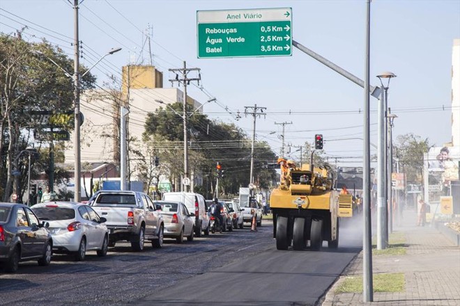 As obras acontecem na Avenida Prefeito Omar Sabbag, e devem complicar trânsito no Viaduto do Capanema e região | Valdecir Galor/SMCS/