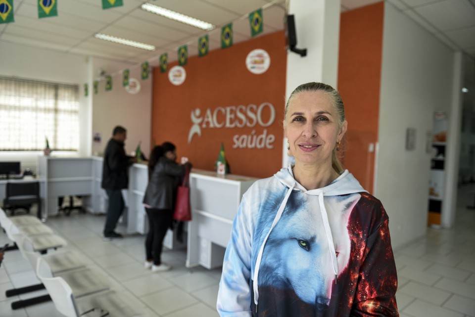 A família de Analiria Tomio Lofh, de 48  anos,   virou cliente de carteirinha de uma clínica popular  depois  que ela perdeu o plano de saúde ao sair da empresa em que trabalhava. | Henry Milleo/Gazeta do Povo