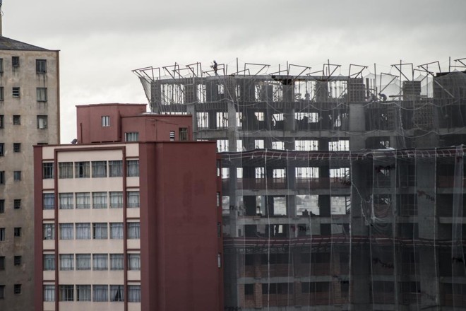 Antes da recessão, mercado imobiliário chegou a defender a necessidade de se buscar fontes alternativas de recursos para suprir a demanda por crédito. | Henry Milleo/Gazeta do Povo