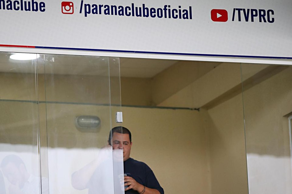 O presidente do Paraná, Leonardo Oliveira, admitiu a intenção de formar uma chapa para concorrer à reeleição no Tricolor. | Albari Rosa/Gazeta do Povo