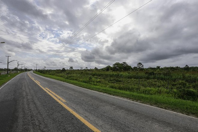 O projeto prevê a construção de uma rodovia paralela à PR-412. | Jonathan Campos/Gazeta do Povo