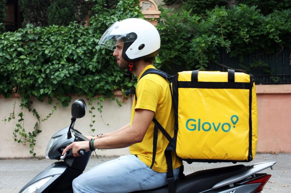Um “glover”, como é chamado o entregador da Glovo, startup espanhola com forte presença no Brasil. | Glovo/Divulgação