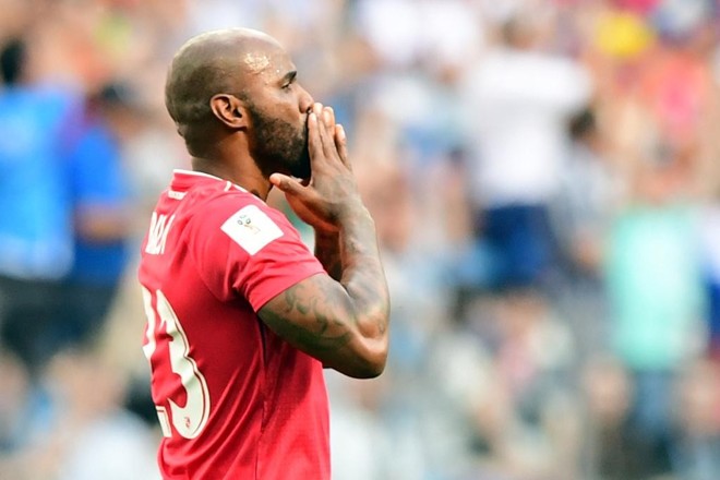Baloy emociona: primeiro gol do Panamá em Copa. |