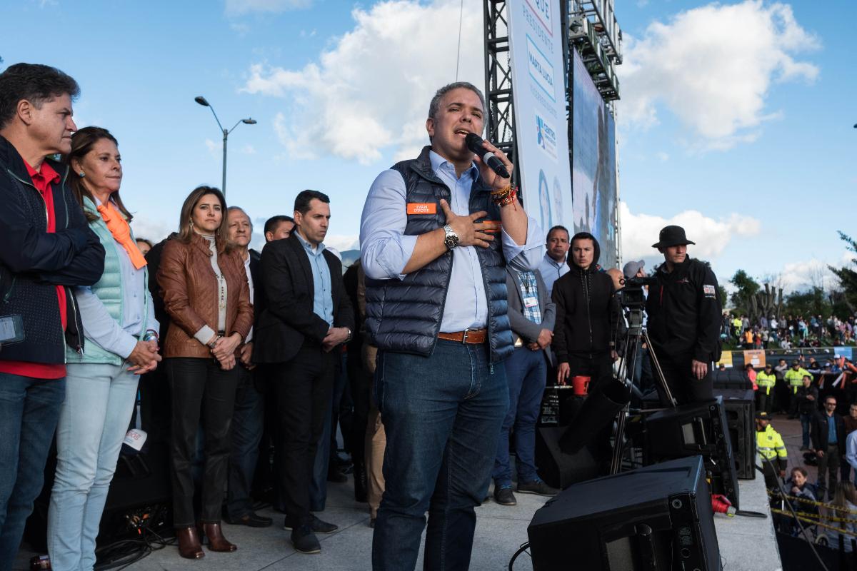 Ivan Duque, presidente eleito da Colômbia, durante discurso. Sua eleição reforça a tendência de guinada à direita na América do Sul | Mauricio Palos/Bloomberg