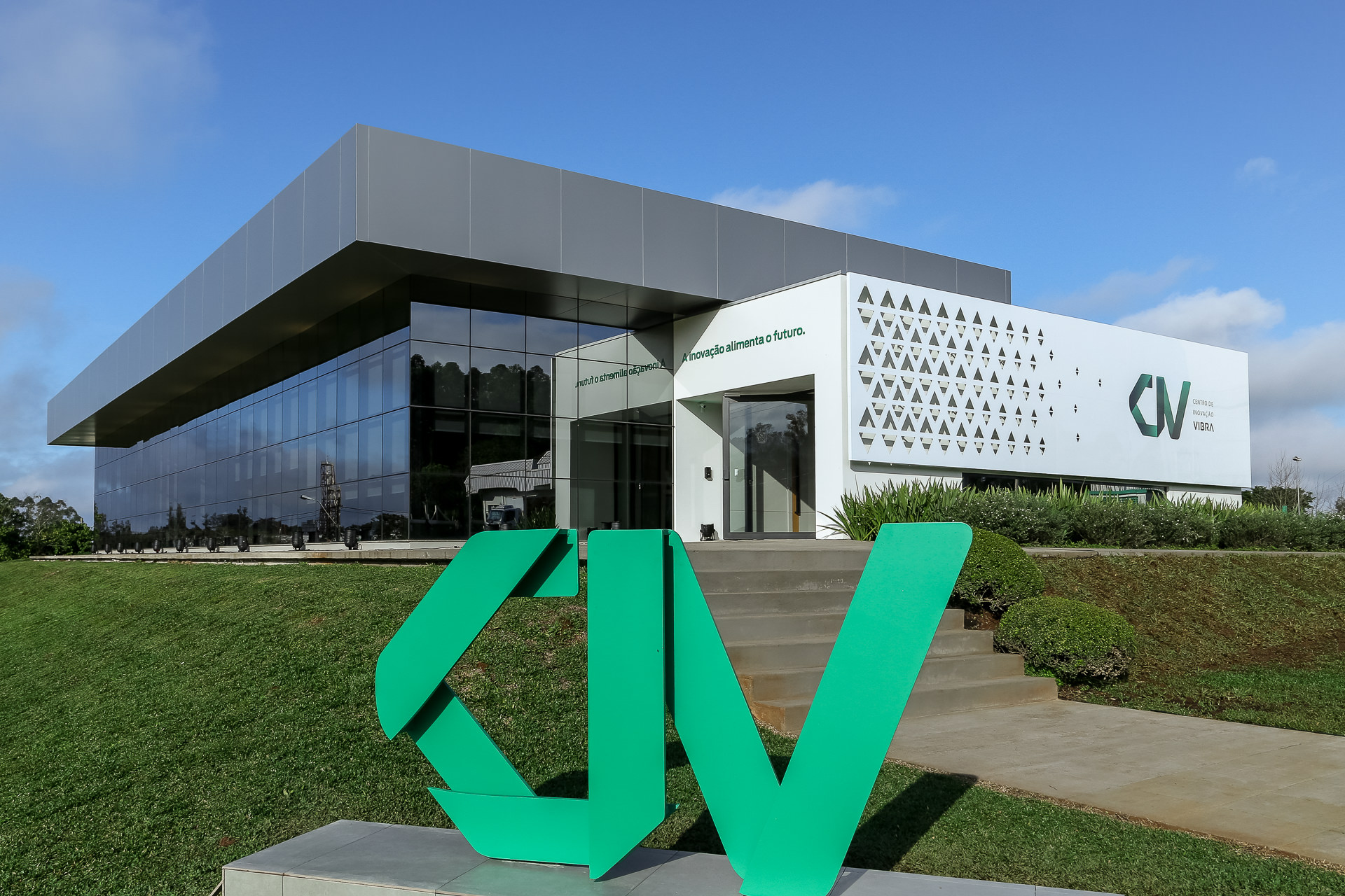 Vista externa do novo Centro de Inovação Vibra, em Montenegro (RS) | Marcus Berthold/Vibra