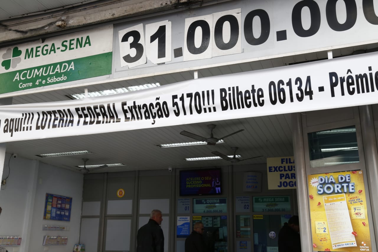 Anúncio do sorteio da Mega-Sena de R$ 31 milhões. | Aniele Nascimento/Gazeta do Povo