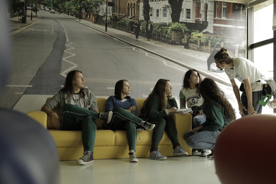 Com 250 alunos, o Sesi Internacional de Curitiba é uma das instituições retratadas na série. | Divulgação.
