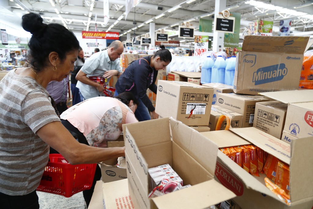 Outlet que costuma fazer filas gigantes nos mercados está em sua sexta edição. | Aniele Nascimento/Gazeta do Povo