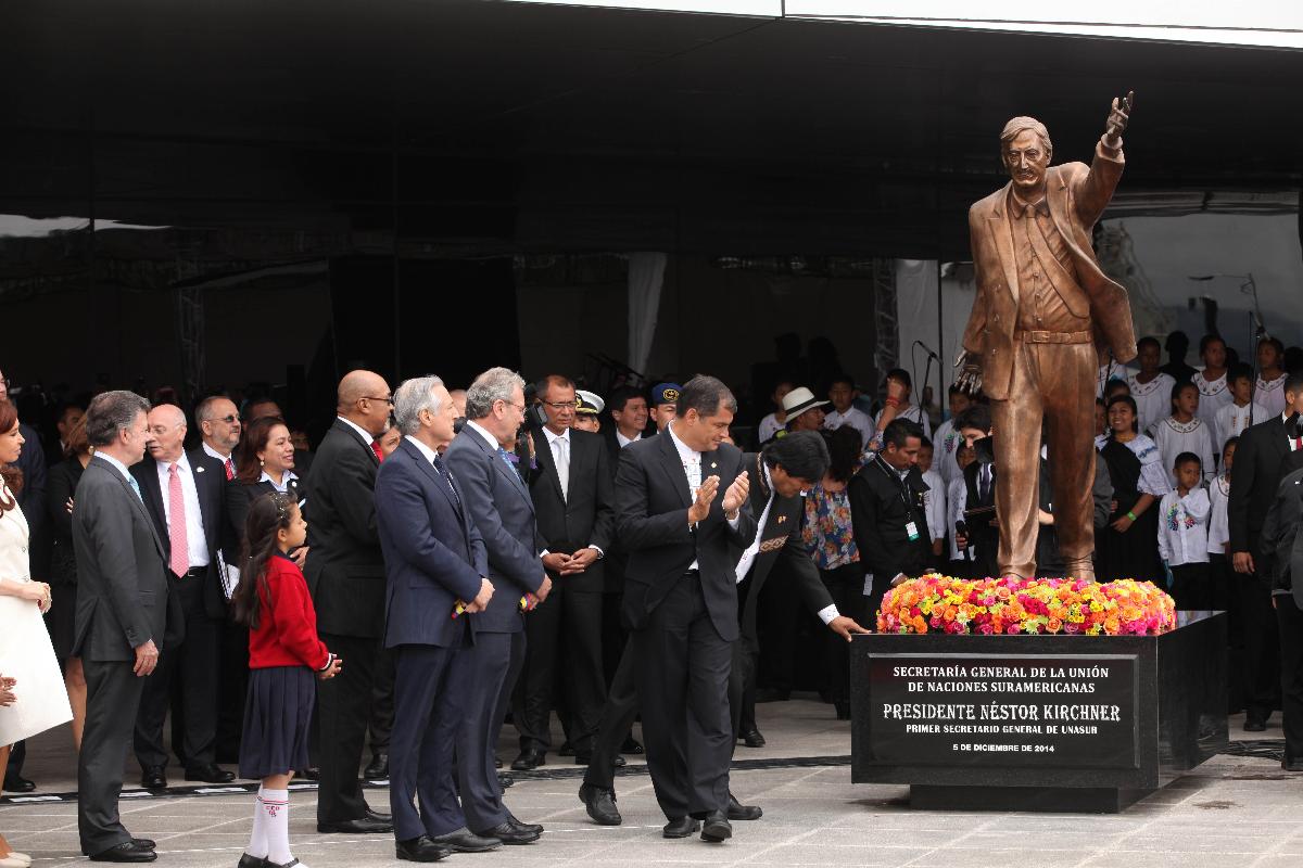 Chefes de Estado e de Governo da Unasul inauguram a estátua de Néstor Kirchner | Eduardo Santillán TrujilloPresidência do Equado