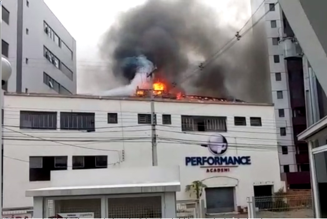 | Colaboração/Luciano Lada