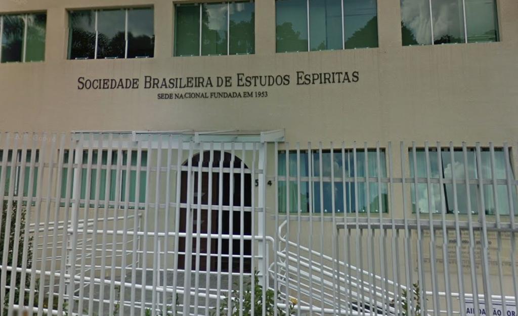 As vítimas participariam em sessões de Ectoplasmia na Sociedade Brasileira de Estudos Espíritas (SBEE) | Reprodução/Google Maps