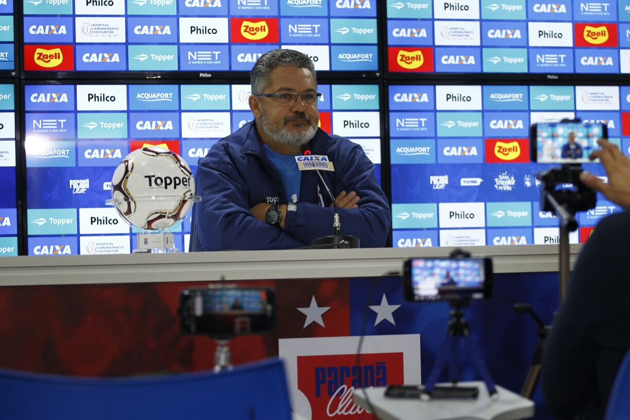Técnico Rogério Micale falou com a imprensa nesta quinta-feira (20) | /André Rodrigues/Gazeta do Povo