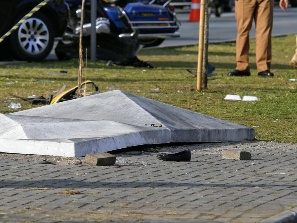 Ponto de ônibus destruído na Linha Verde nesta terça-feira | /Átila Alberti/Tribuna do Paraná