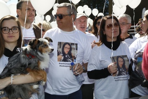 Pai, mãe e irmã de Tatiane Spitzner compareceram ao ato. | Átila Alberti/Tribina do Paraná