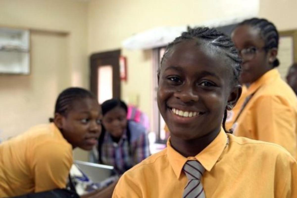 Tomisin Ogunnubi, jovem programadora nigeriana | Reprodução/ BBC