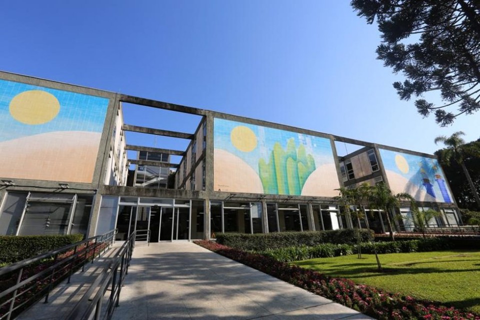 MP ajuíza ação contra prefeitura de Curitiba por acolhimento irregular de adolescentes Sede da prefeitura de Curitiba | Giuliano Gomes/Gazeta do Povo