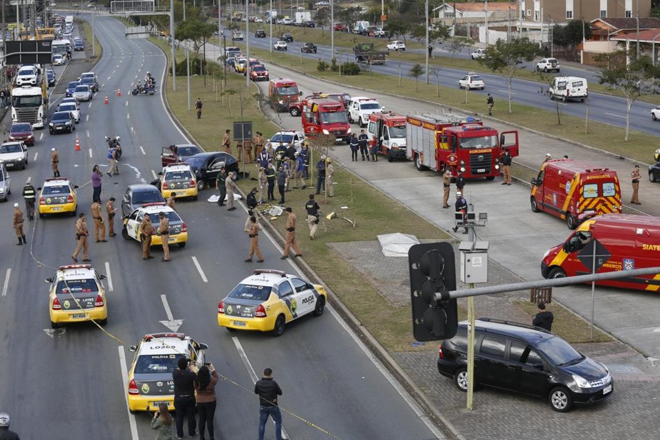 Viatura da PM não estava atendendo ocorrência | Átila Alberti/Tribuna do Parana