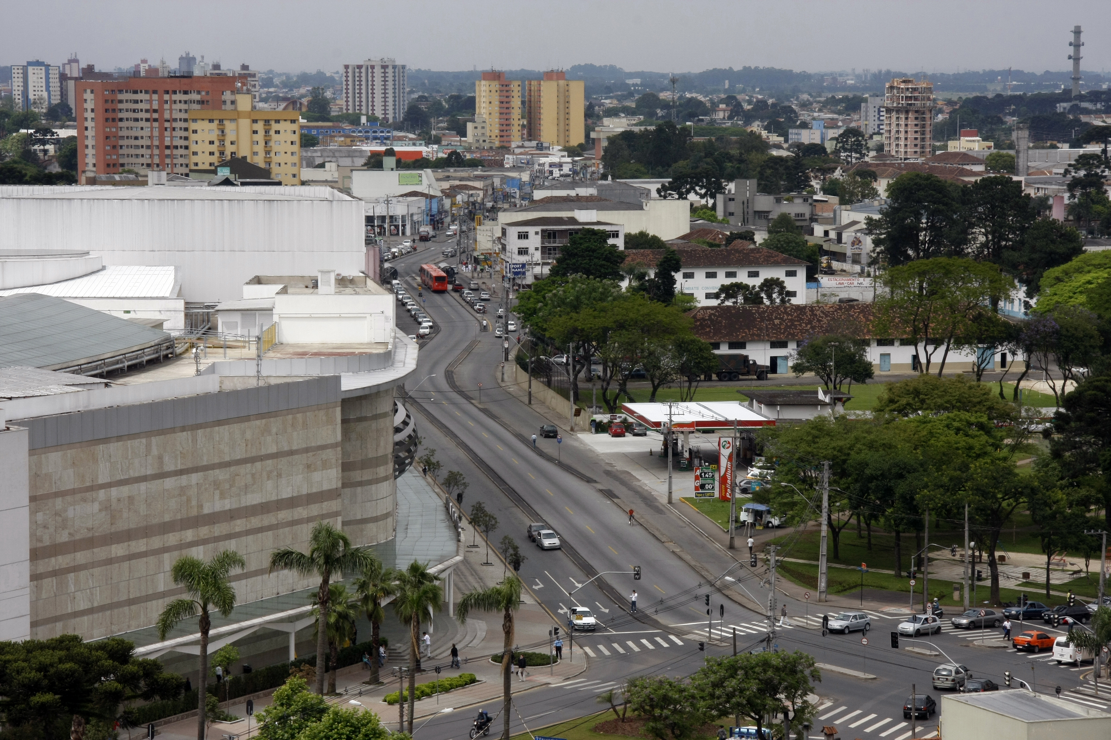 Nova sede da 1ª Cia do 13º Batalhão da PM vai  para região entre os shoppings Palladium e Total, no Portão | Daniel Derevecki/Gazeta do Povo/Arquivo