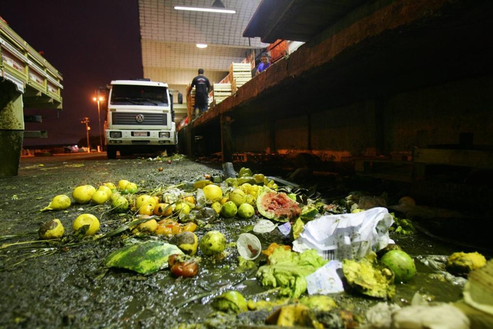 O levantamento considerou 2.335 supermercados que existem no país. | DANIEL CASTELLANO/Gazeta do Povo
