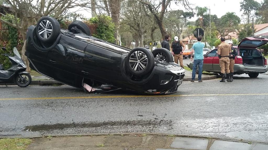 Acidente aconteceu por volta das 10h30 | /Colaboração
