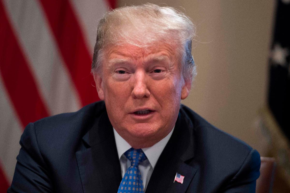 Presidente americano, Donald Trump, lançou uma série de tuites , criticando as investigações sobre a interferência russa nas eleições de 2016 | JIM WATSON/AFP