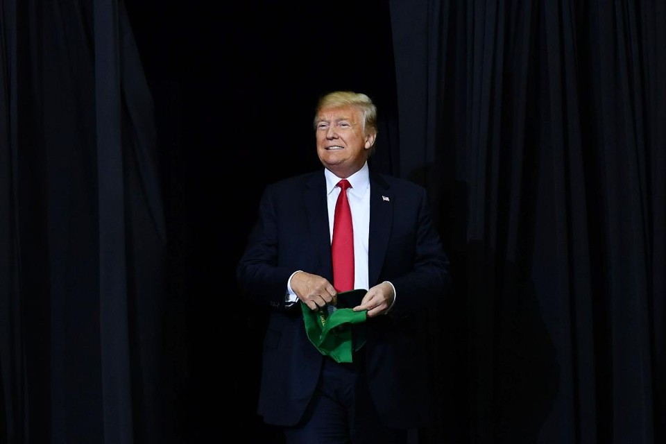 Reprovação ao governo Trump aumenta, mas percepção sobre políticas econômicas melhora Reprovação do governo de Donald Trump chegou a 60%, segundo pesquisa | MANDEL NGAN/AFP