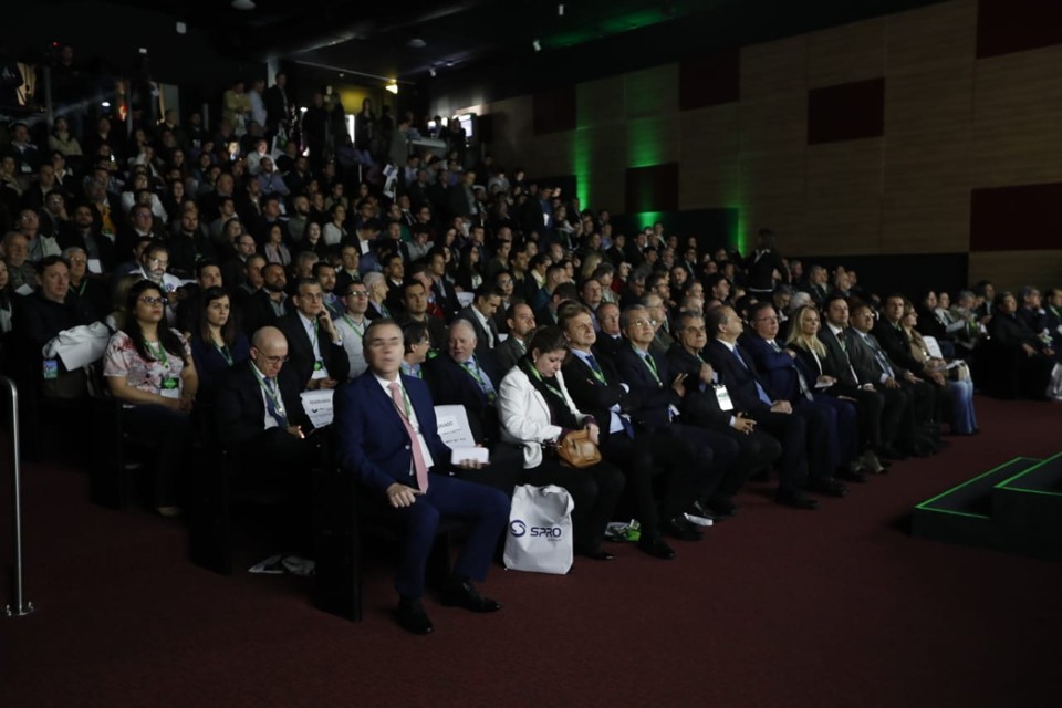 Como a informação e a tecnologia podem ajudar a desenvolver o agronegócio foram tem do primeiro painel. | Jonathan Campos/Gazeta do Povo