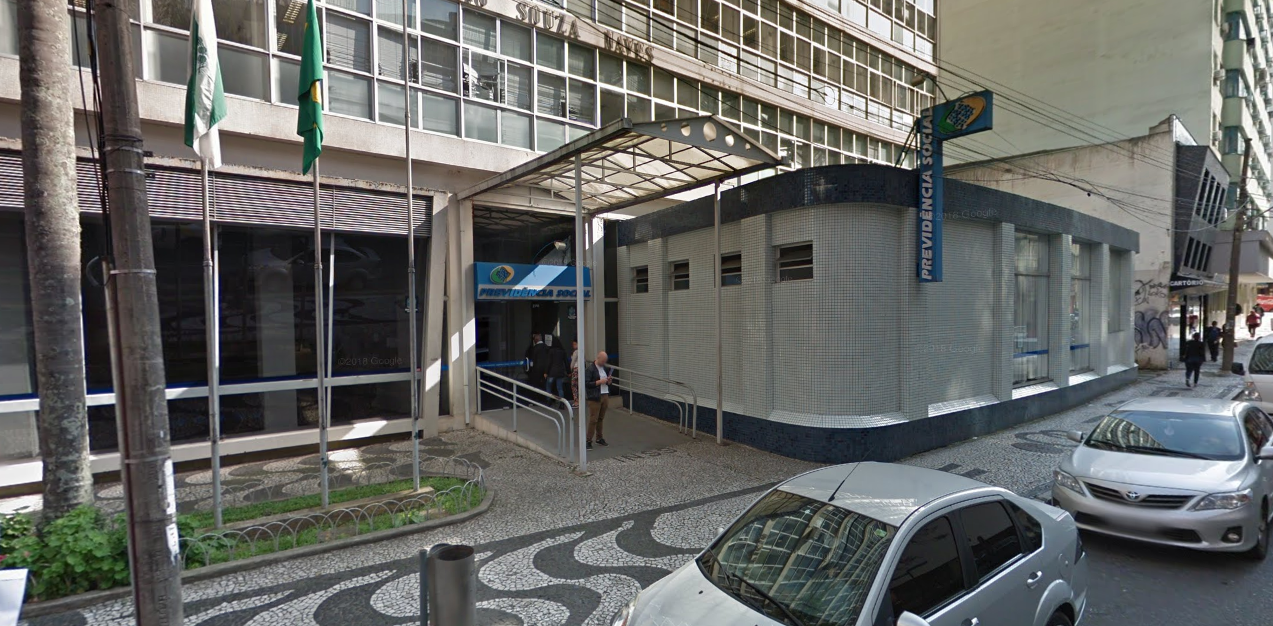 Mulher veio de Almirante Tamandaré e passou mal depois de não conseguir atendimento em duas agências da capital | Reprodução/Google