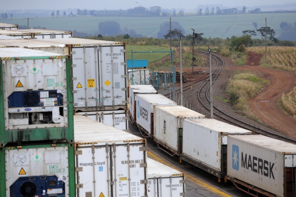Terminal de contêineres reefers da Brado Logística, em Cambé (PR) | Albari Rosa/Gazeta do Povo