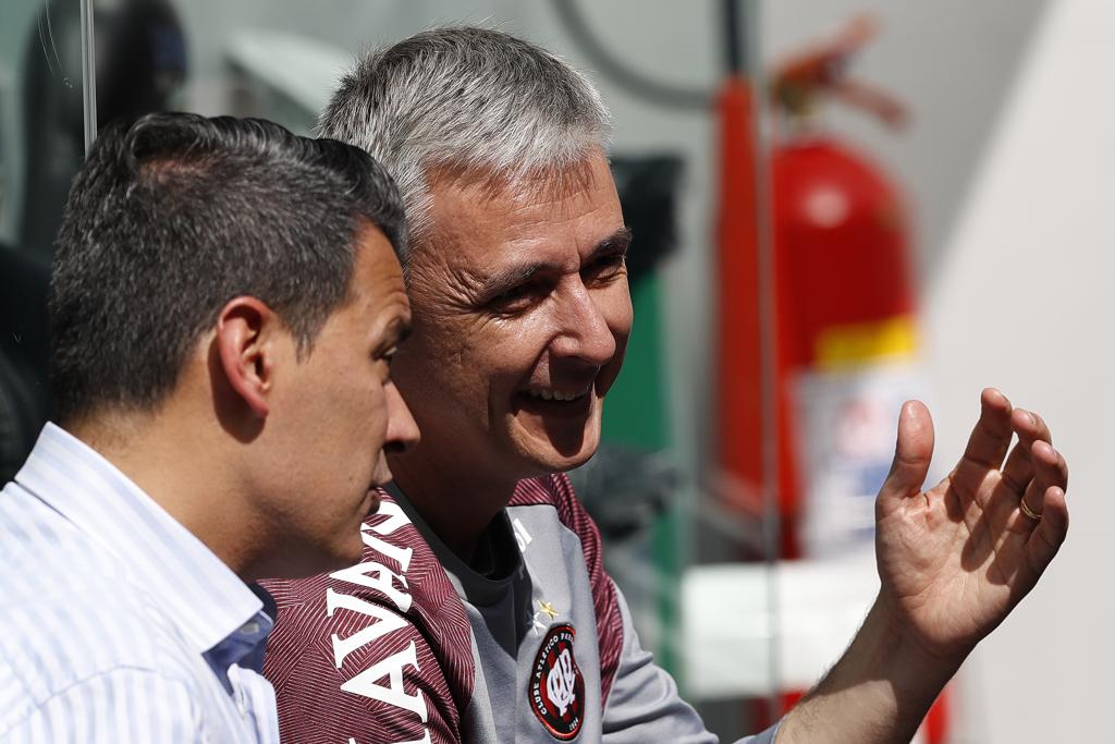 Técnico Tiago Nunes alertou sobre a proximidade do Atlético à zona de rebaixamento no Brasileirão 2018 | Jonathan Campos/Gazeta do Povo
