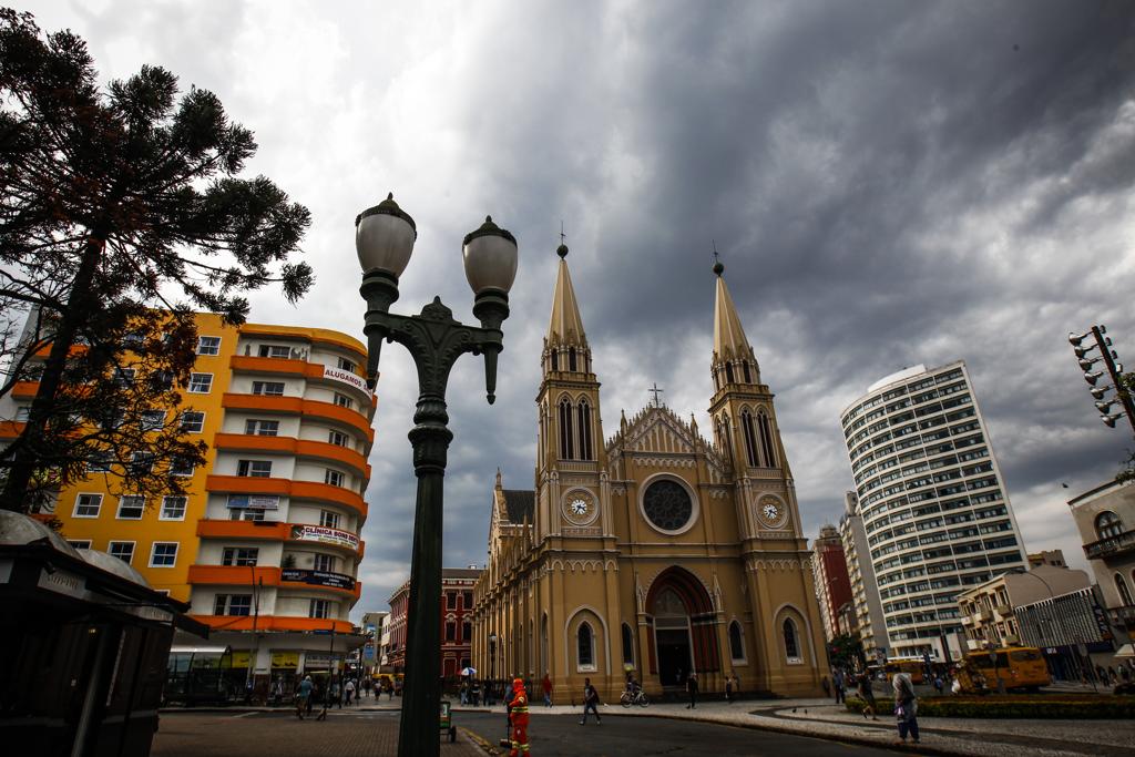 Semana será céu nublado na capital paranaense, segundo o Simepar. | Daniel Castellano/Gazeta do Povo