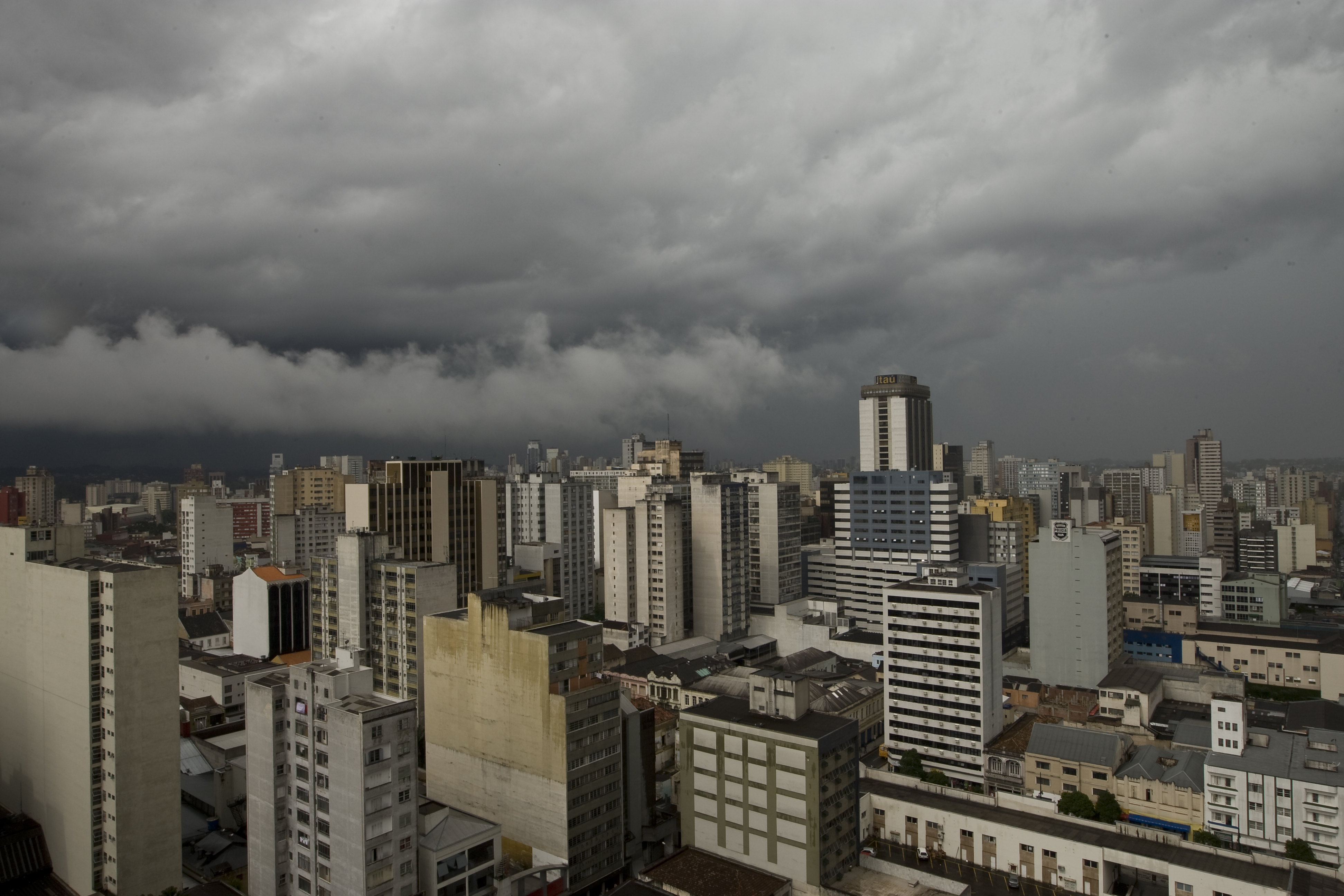 Chuvas generalizadas são previstas para a segunda-feira, mas o tempo bom é esperado já na terça. | ANTONIO COSTA/ANTONIO COSTA