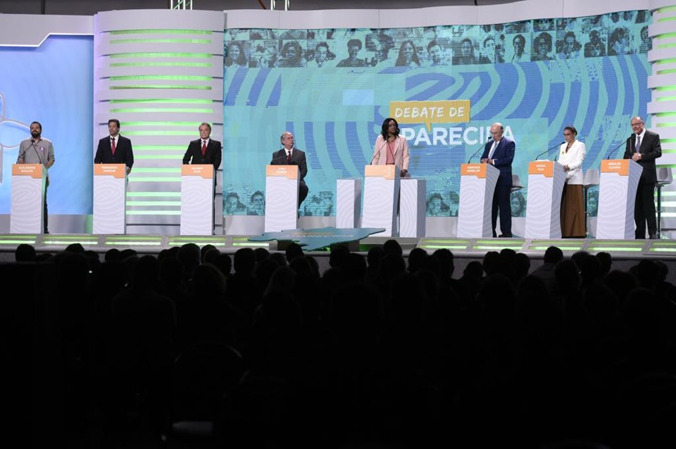 Haddad vira alvo e Bolsonaro é pouco mencionado em debate na TV Aparecida | Thiago Leon/TV Aparecida/Divulgação