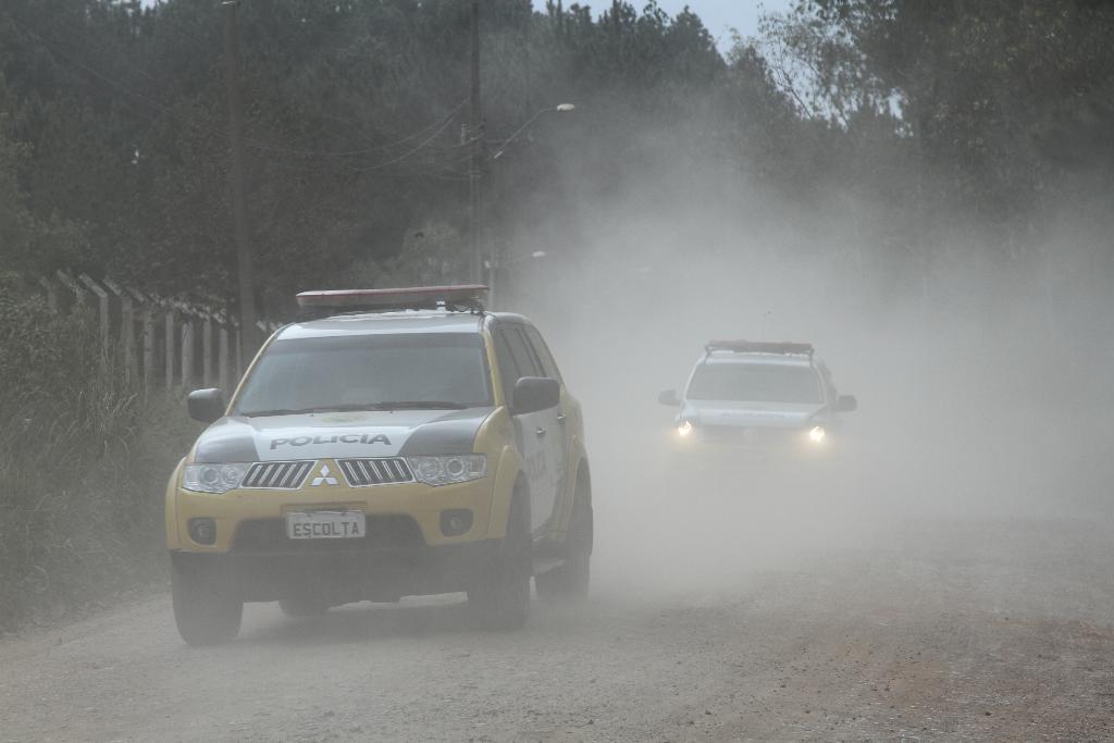 PM busca os fugitivos da penitenciária de Piraquara: Ozelio de Oliveiro é líder do PCC e sequestrou irmão da dupla Zezé di Camargo e Luciano. | Gerson Klaina/Tribuna do Paraná