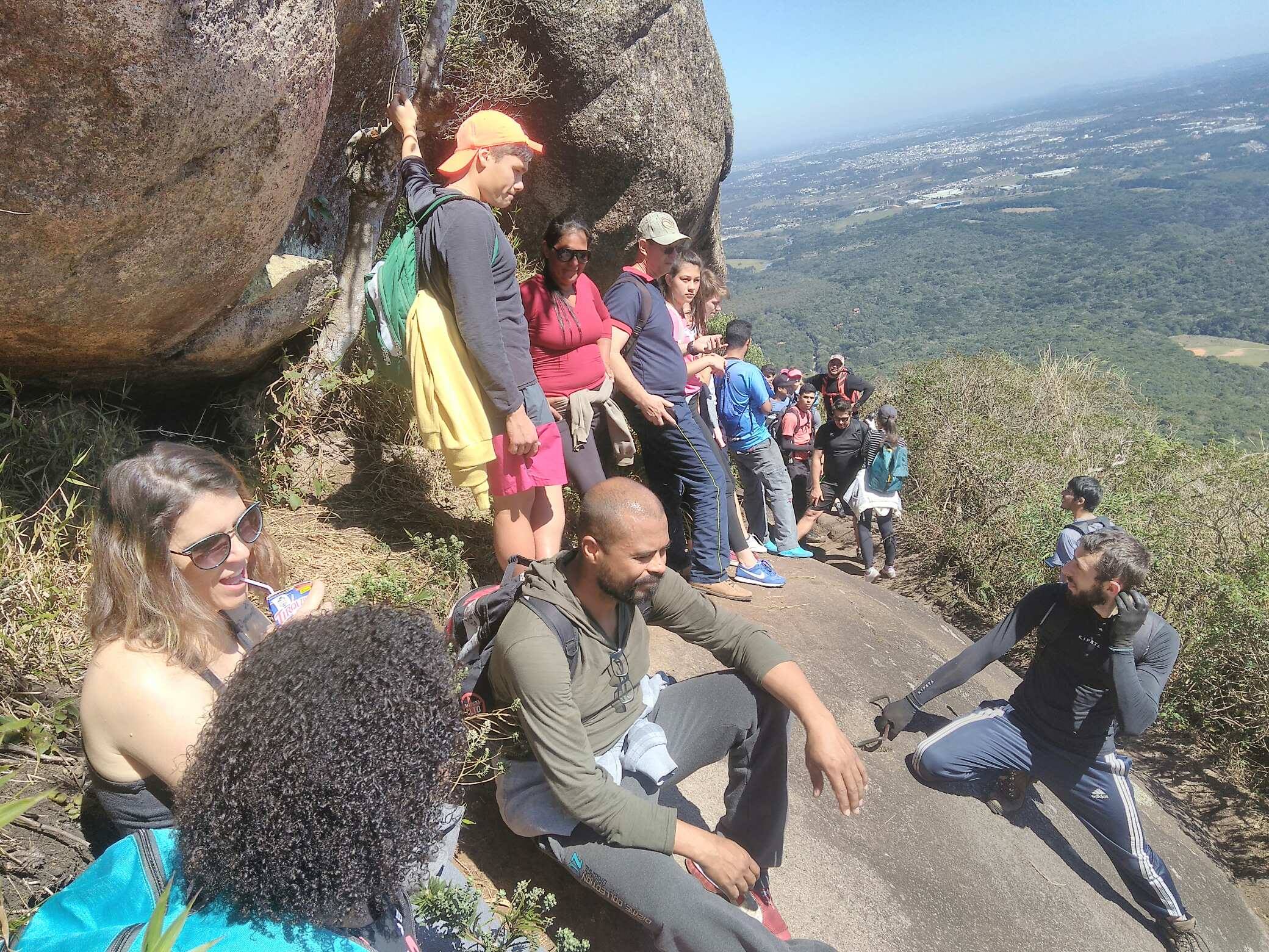 Morro do Anhangava tinha filas de cerca de 30 minutos no feriado de 7 de setembro. | Colaboração/Alexandre Silva