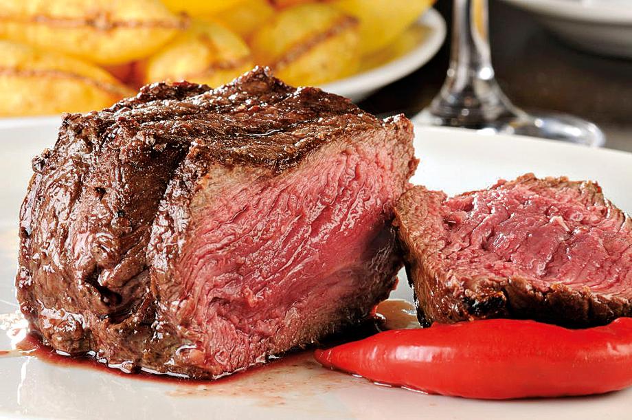 Modo de criação do gado também interfere na cor, no aroma e no sabor da carne, dizem os cientistas. | Mauro Holanda/