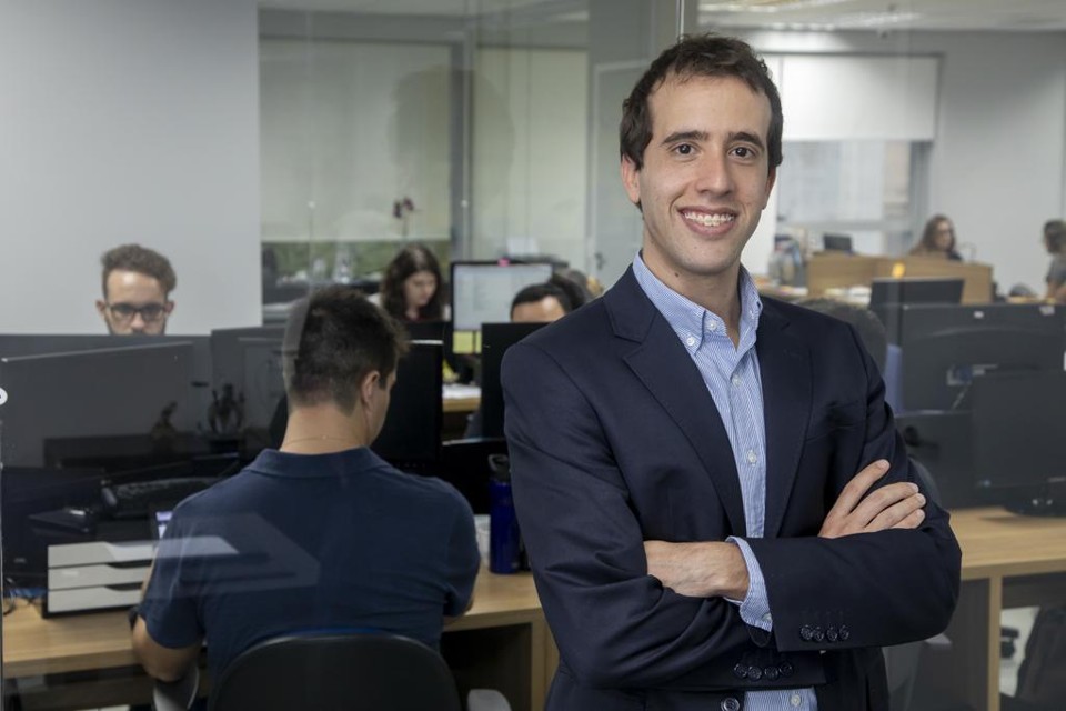 Fundador da Yubb, Bernardo Pascowitch iniciou a carreira como estagiário de Direito no escritório Pinheiro Neto, onde foi convidado a desenvolver uma área de empreendedorismo. | Fernando Torres/