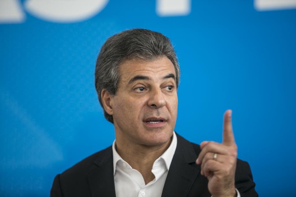 Abandonado por aliados, Richa diz estar “animadíssimo” na campanha ao Senado Ex-governador Beto Richa (PSDB), candidato ao Senado, perdeu importantes cabos eleitorais após prisão | Marcelo Andrade/Gazeta do Povo